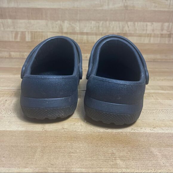 Crocs Womens 6 Men 4 Clogs Closed Toe Black Rubber Slip On Shoes Comfort - Picture 3 of 5